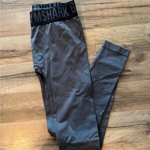 Gymshark Essential legging. XS. Dark grey